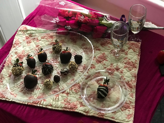 food%20pic%20-%20choc%20dip%20berries%202