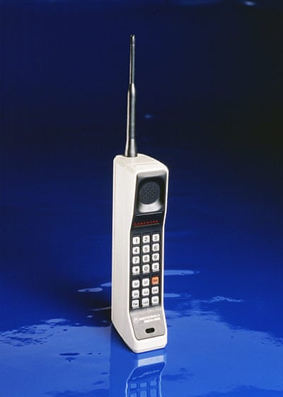 Motorola-DynaTAC-8000X-002